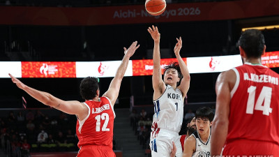 이현중 26점·3점슛 7방 폭발! 한국, 이란 77-51 완파…12년 만에 결승 간다