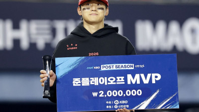 김도영 만루포로 잠실 마지막 밤 지배…KIA, 23년 만에 PO 진출