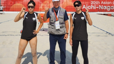 57분 혈투 뒤집었다…신지은·김정아, 비치발리볼 16강 진출