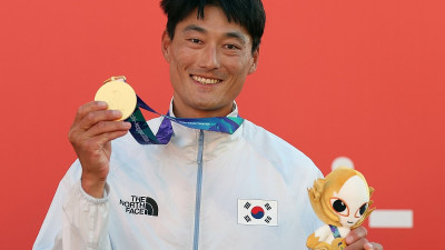 하지민, 아시안게임 4번째 금메달…한국 요트의 전설 다시 정상