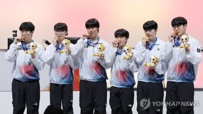 한국 LoL 또 무패 우승…페이커 \게임은 적당히, 좋아하는 일엔 뜨겁게\
