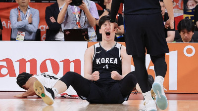 이정현 25점 폭발! 한국농구 일본에 100점 맹폭…3연승 조 1위로 8강
